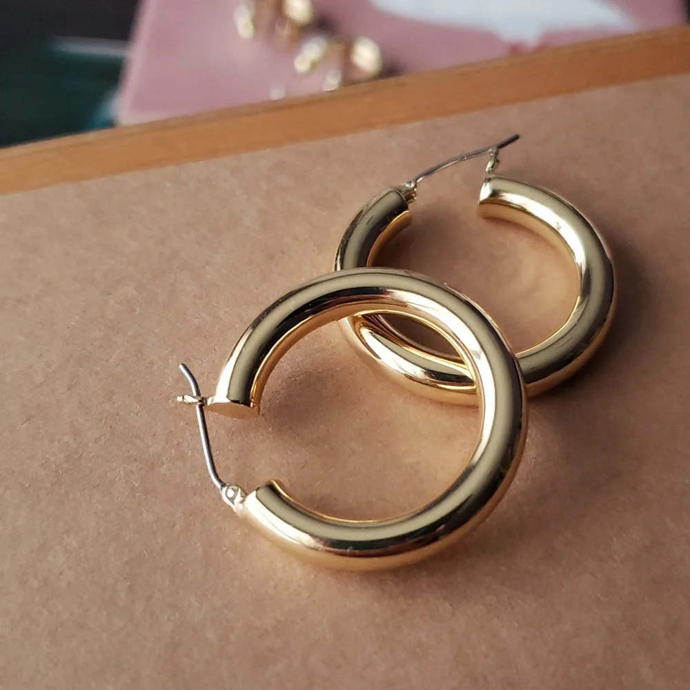 HOUSE OF HARLOW 14K Gold-Plated Hoop Earrings - Picture 8 of 8